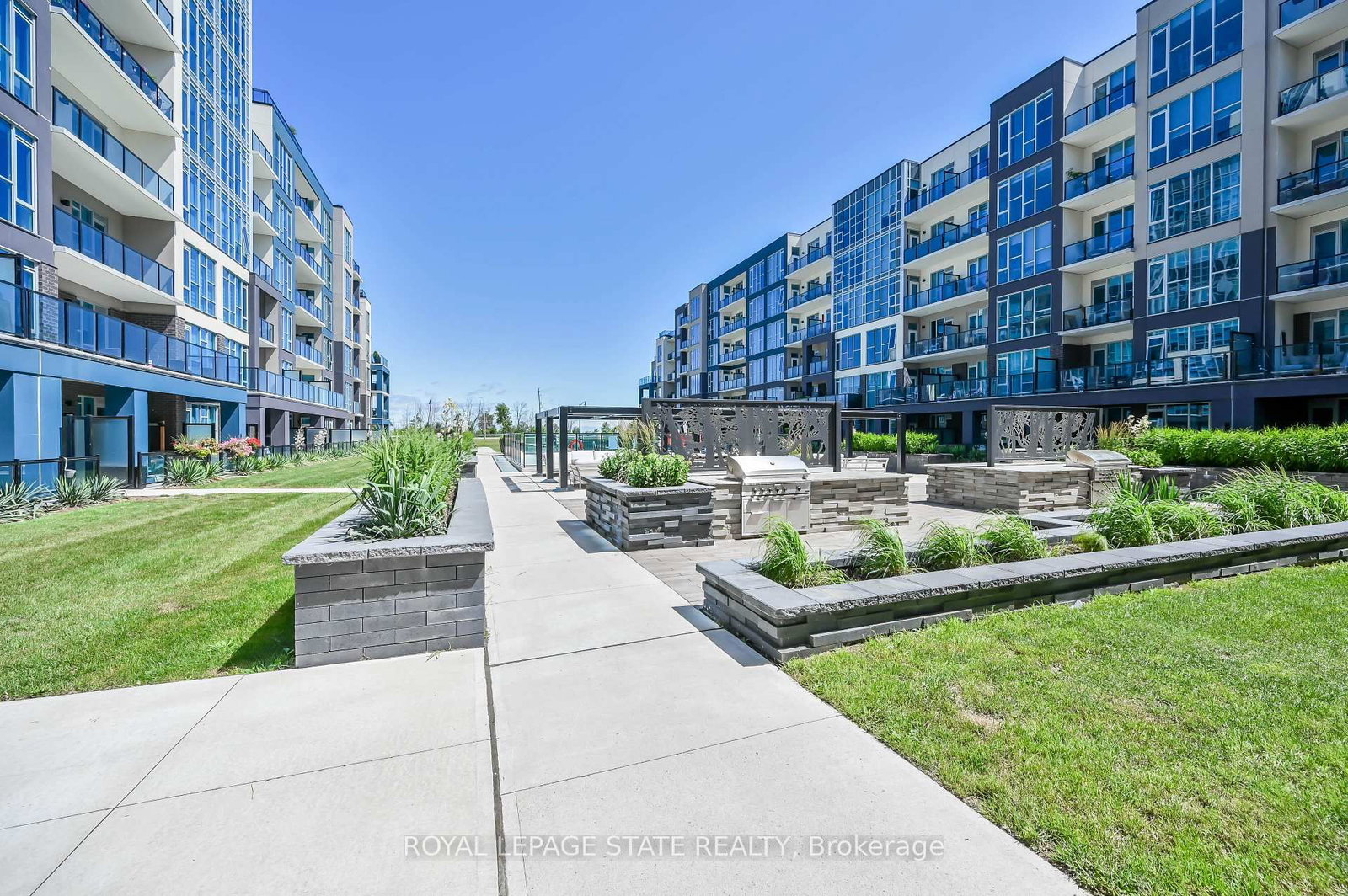 16 Concord Place, Unit 231 - Photo 40