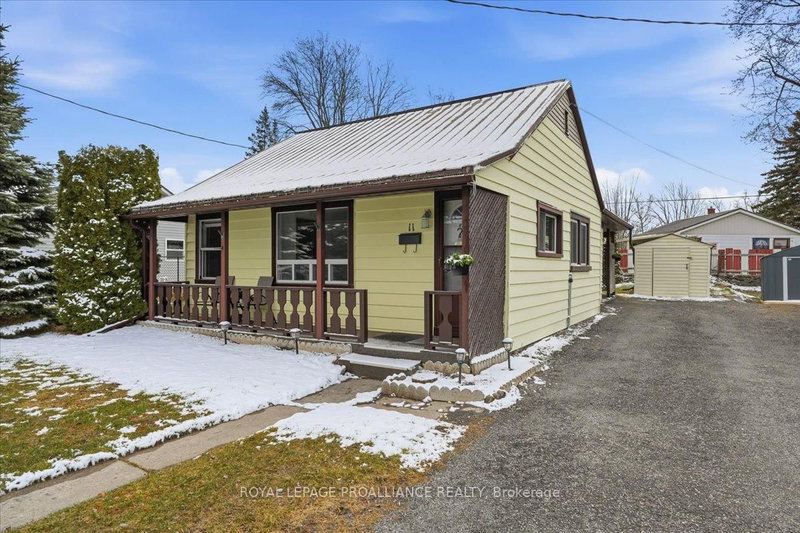 home for sale on 11 Weeks Avenue