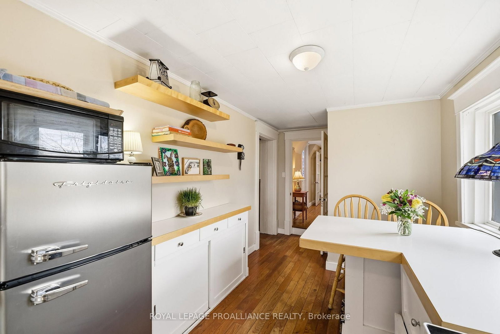 Detached House for sale at 193 Henry Street, Quinte West, Ontario, K8V 3V4 - Trenton Ward - MLS: X12971182