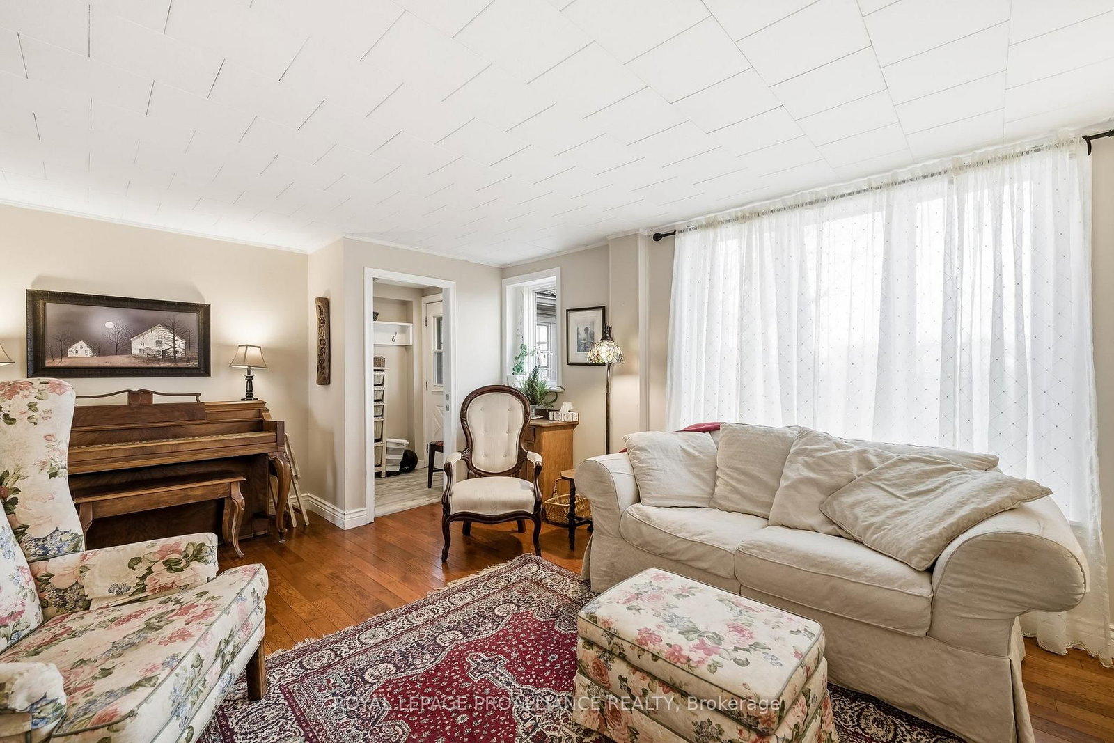 Detached House for sale at 193 Henry Street, Quinte West, Ontario, K8V 3V4 - Trenton Ward - MLS: X12971182