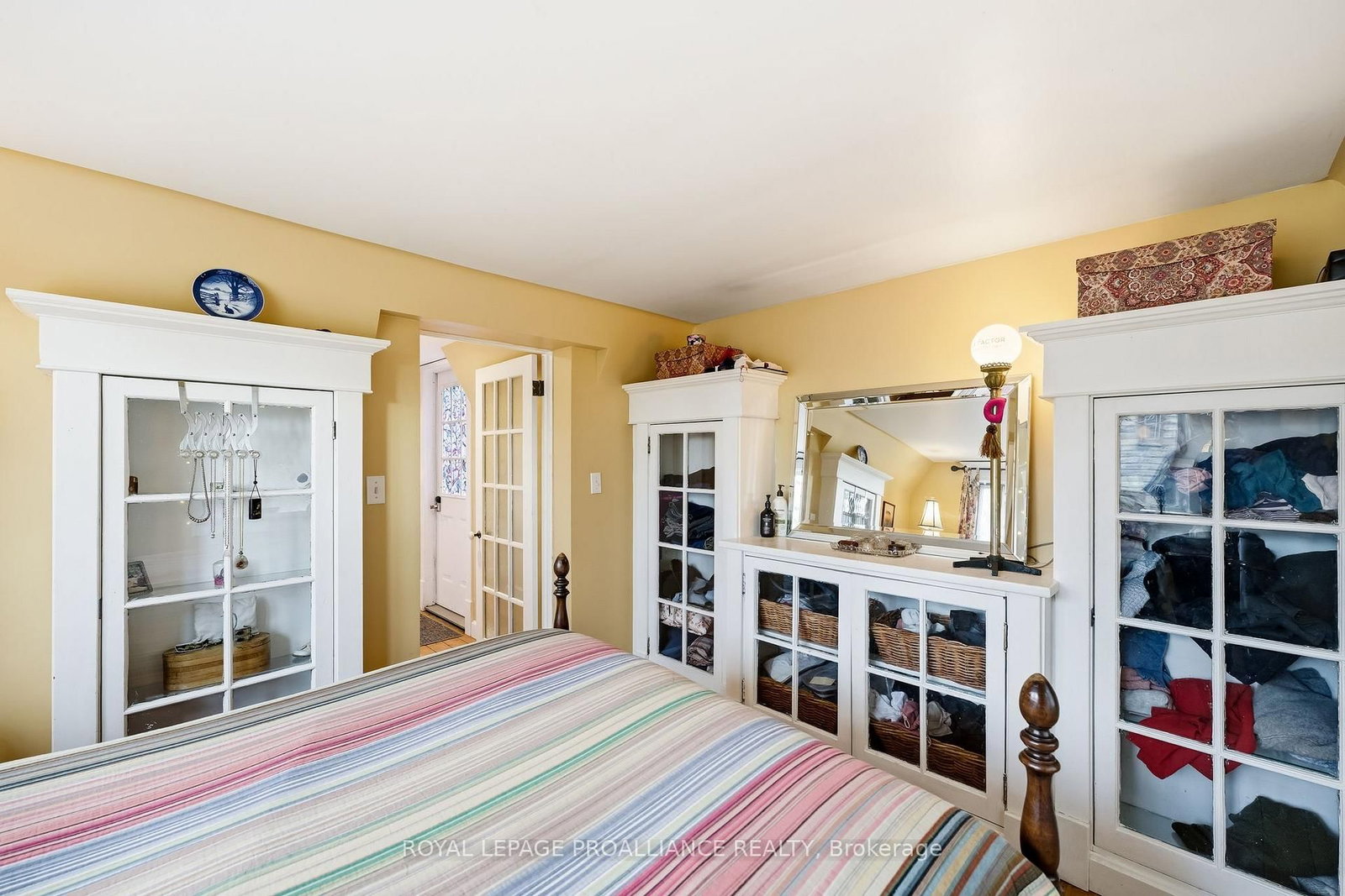 Detached House for sale at 193 Henry Street, Quinte West, Ontario, K8V 3V4 - Trenton Ward - MLS: X12971182