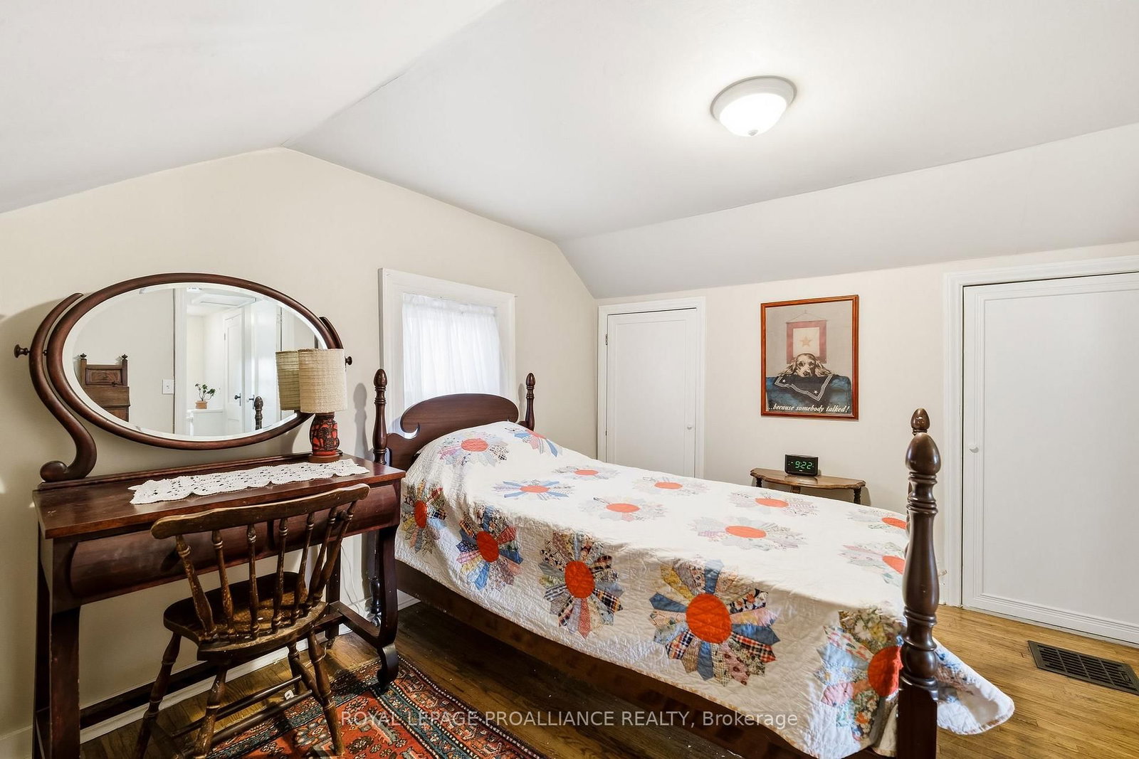 Detached House for sale at 193 Henry Street, Quinte West, Ontario, K8V 3V4 - Trenton Ward - MLS: X12971182