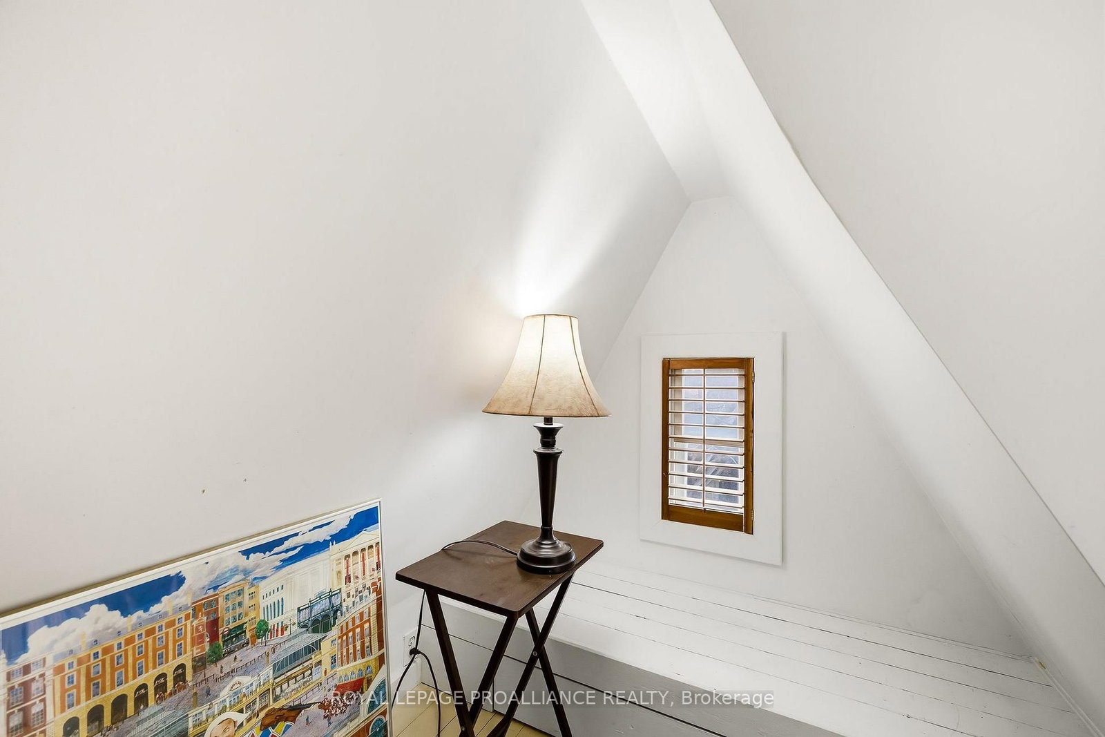 Detached House for sale at 193 Henry Street, Quinte West, Ontario, K8V 3V4 - Trenton Ward - MLS: X12971182