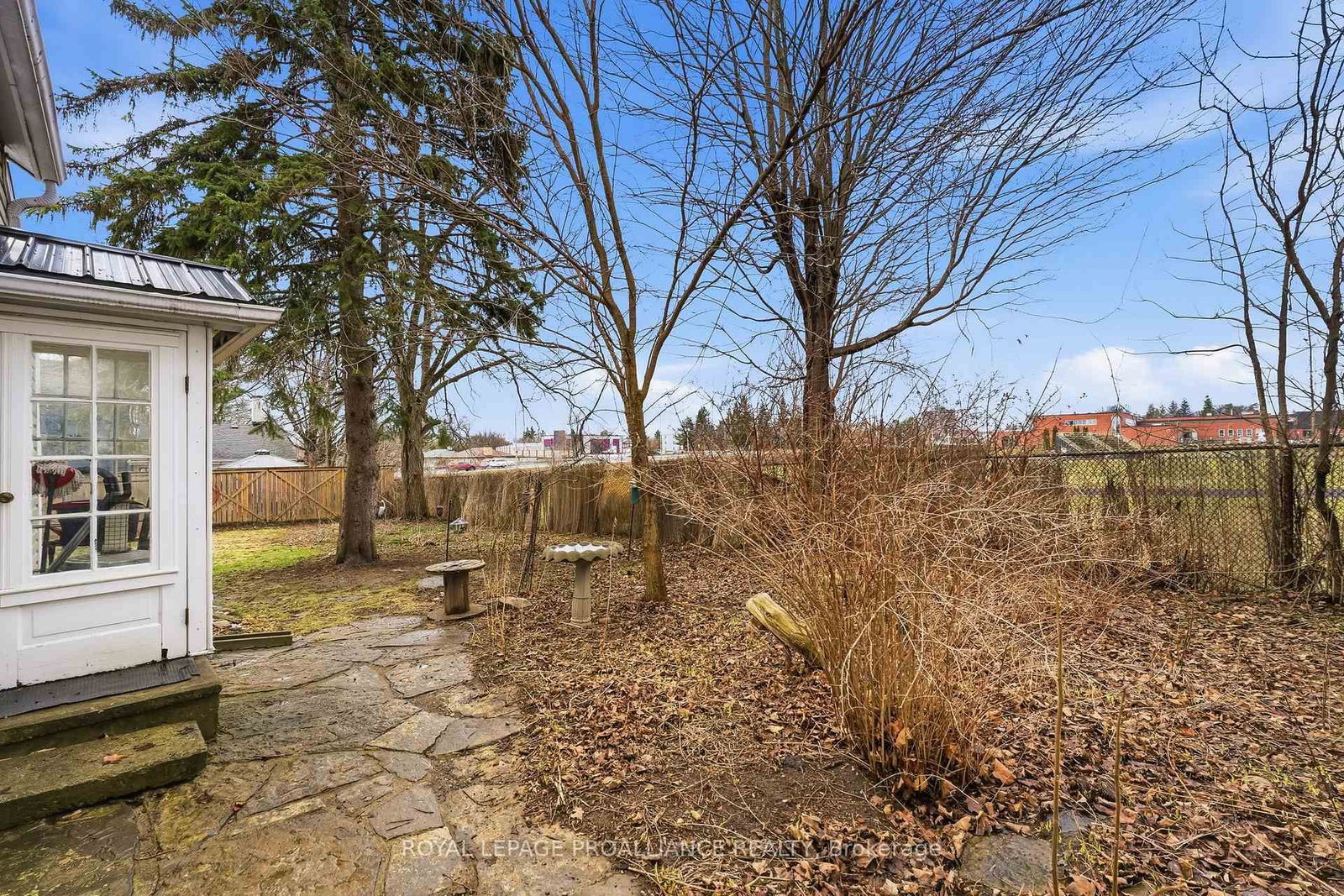 Detached House for sale at 193 Henry Street, Quinte West, Ontario, K8V 3V4 - Trenton Ward - MLS: X12971182