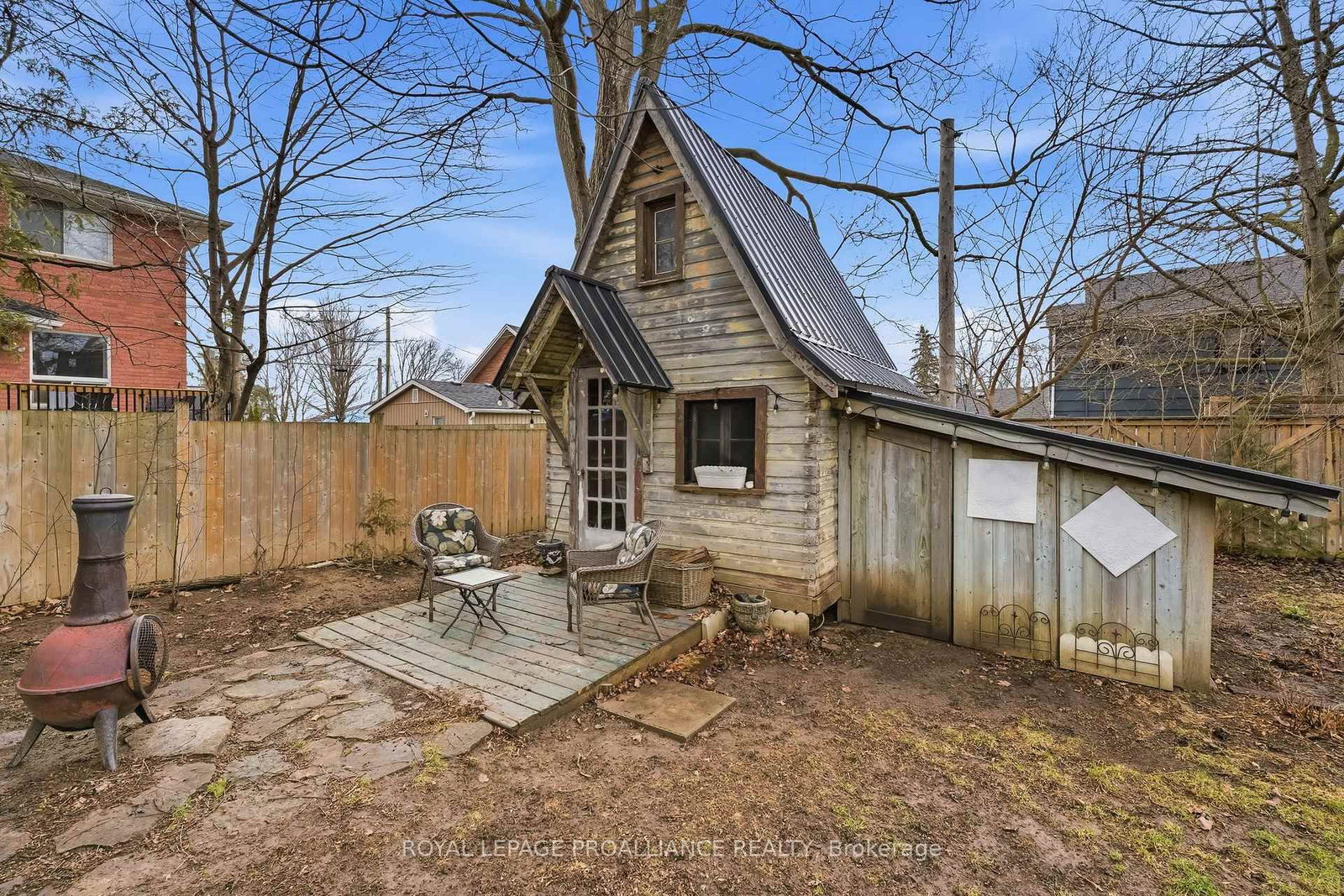 Detached House for sale at 193 Henry Street, Quinte West, Ontario, K8V 3V4 - Trenton Ward - MLS: X12971182