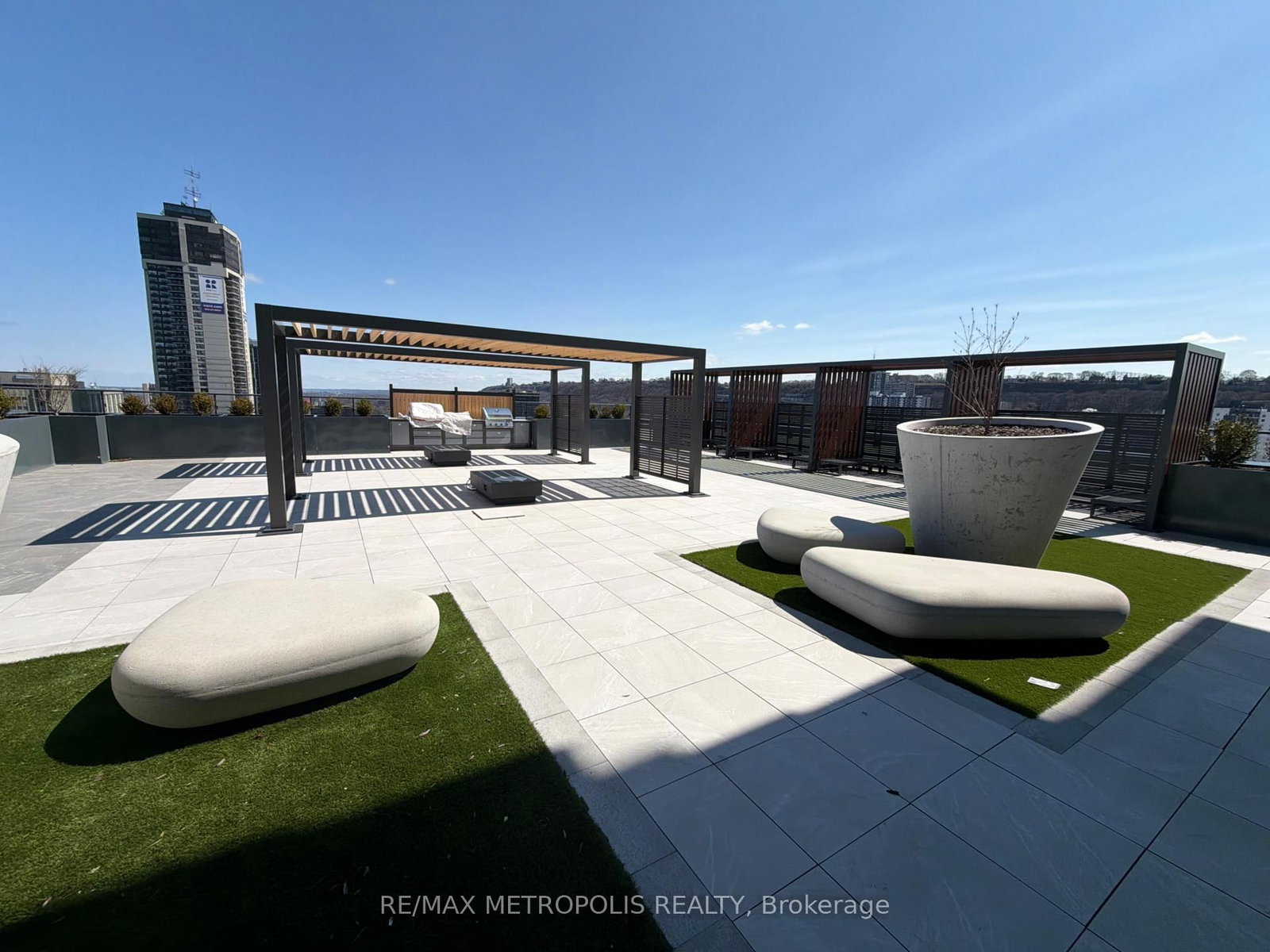 75 James Street S, Unit 2709 - Photo 14