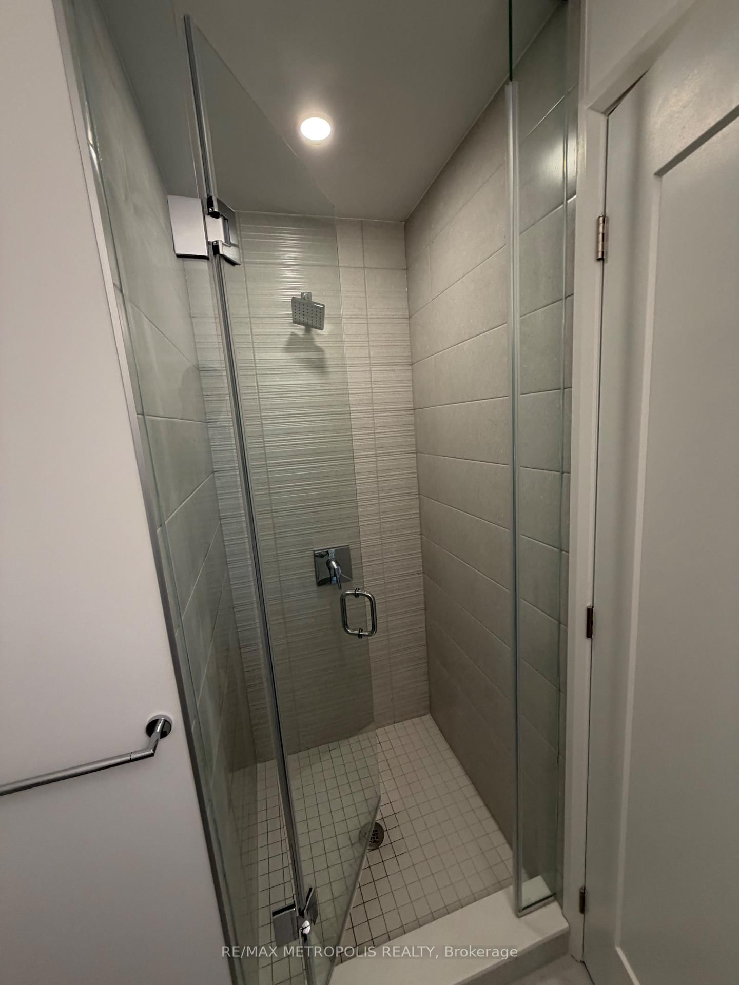 75 James Street S, Unit 2709 - Photo 5