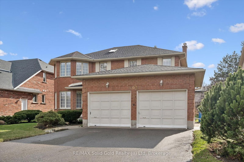 605 Stonebury Cres, Waterloo, N2K 3R2 | Image 2