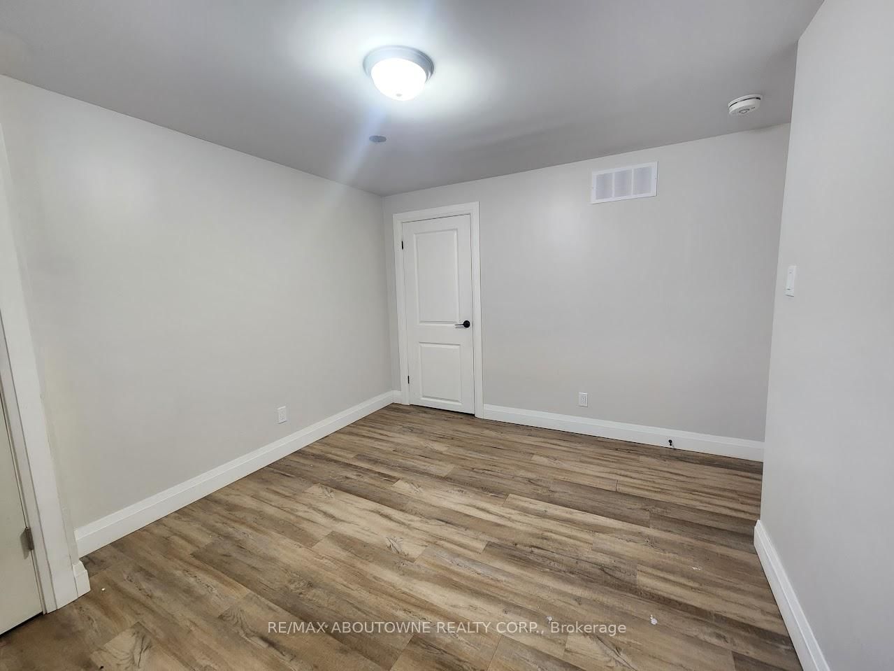 366 Upper Ottawa Street, Unit BSMT - Photo 14