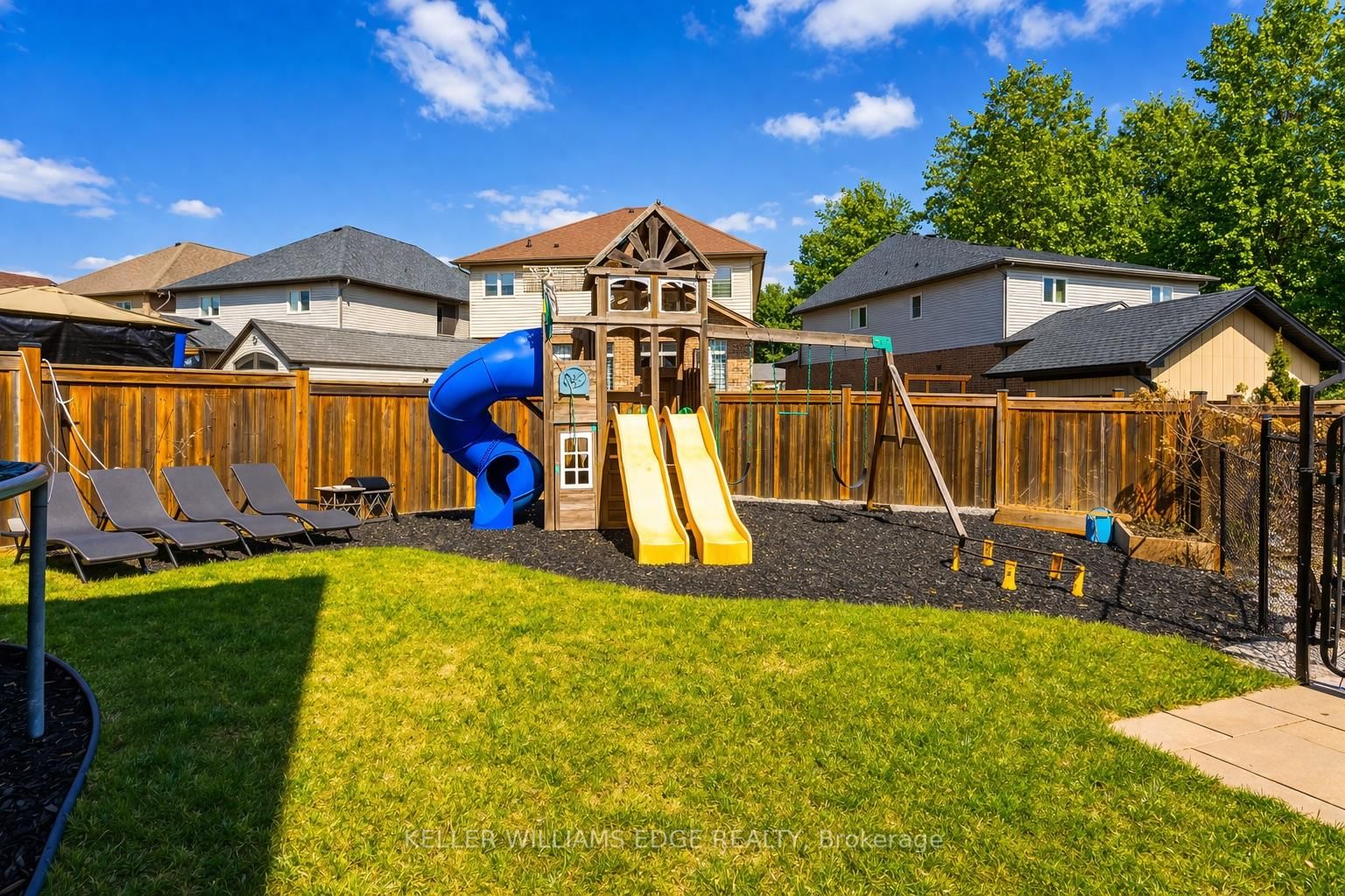 Detached House for sale at 168 Echovalley Drive, Hamilton, Ontario, L8J 0H2 - Stoney Creek Mountain - MLS: X12971416