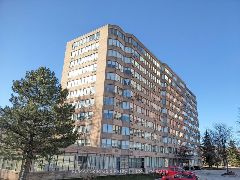 home for lease on 610-3227 King Street E