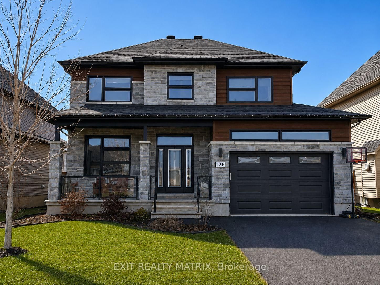 129 Lyon Street • Russell, ON photo 1