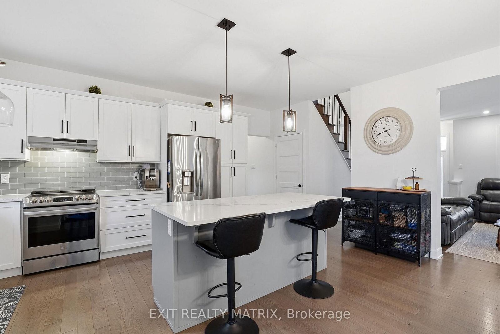 Detached House for sale at 129 Lyon Street, Russell, Ontario, K0A 1W0 - Embrun - MLS: X12971540