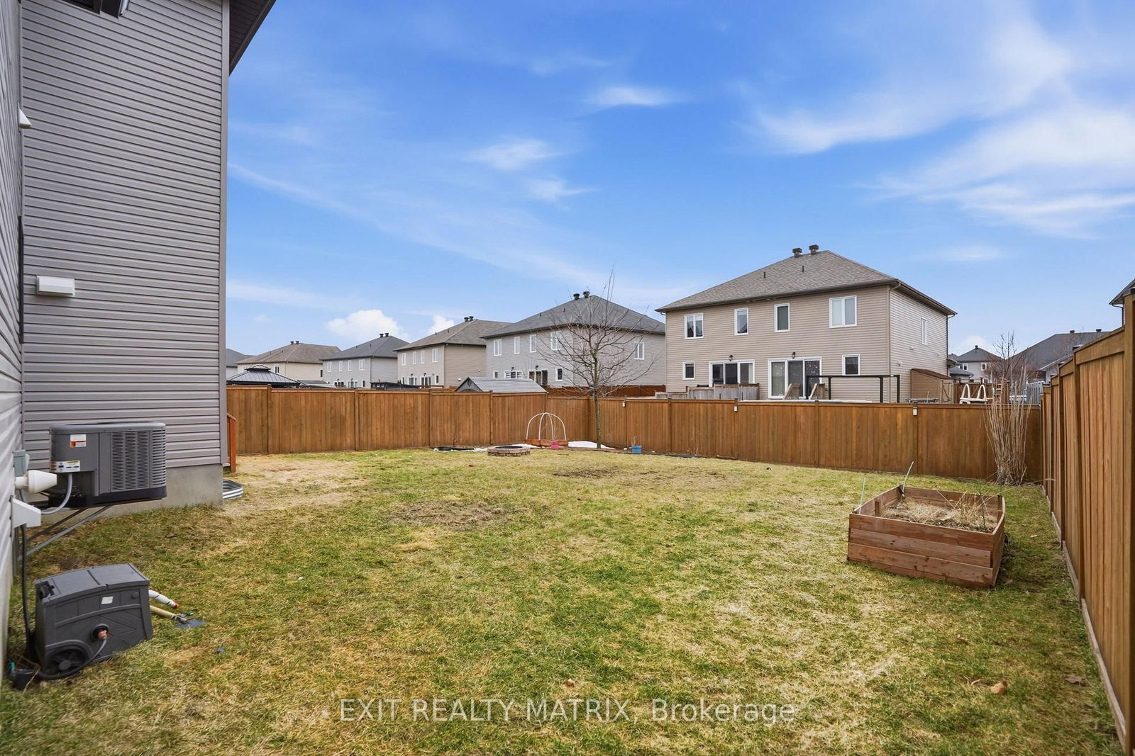 129 Lyon Street • Russell, ON photo 31