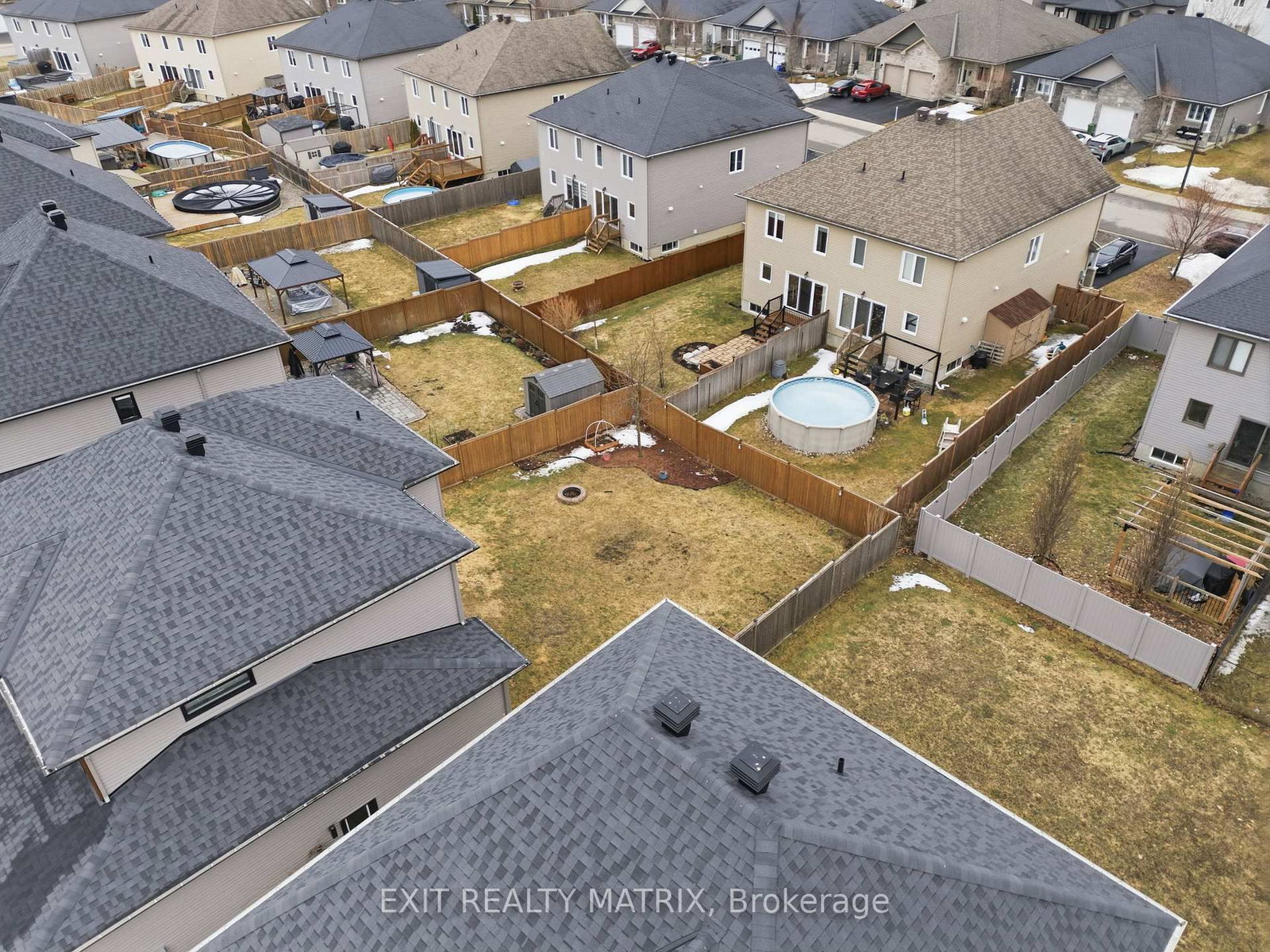 Detached House for sale at 129 Lyon Street, Russell, Ontario, K0A 1W0 - Embrun - MLS: X12971540