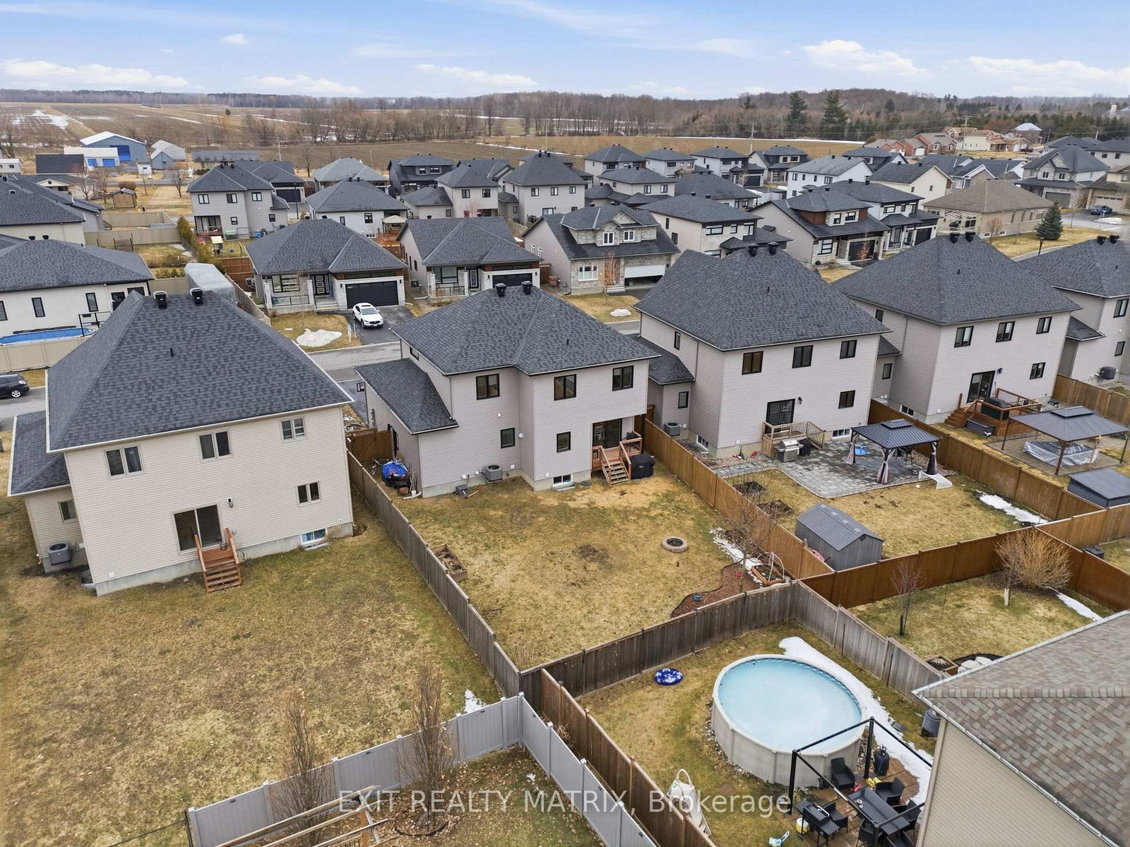 129 Lyon Street • Russell, ON photo 38