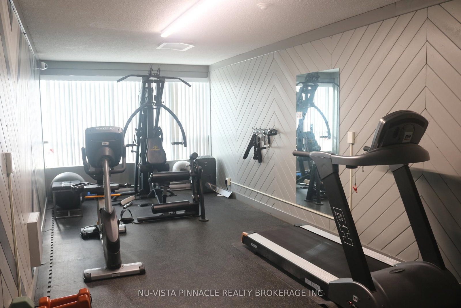 1600 Adelaide Street N, Unit 704 - Photo 20