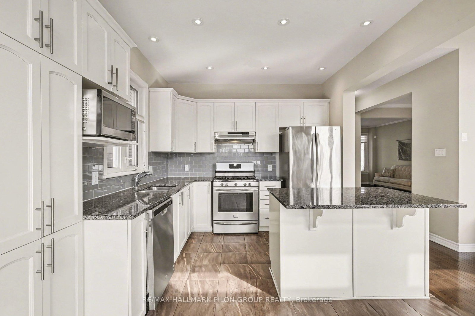 845 Contour Street - Photo 6