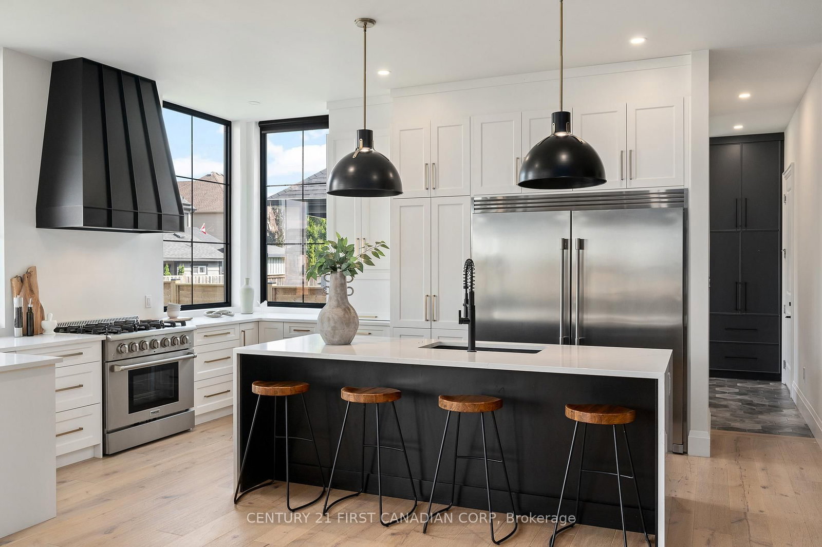 868 White Pine Street • London North, ON photo 5