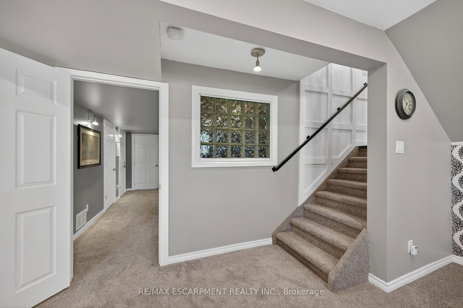 Detached House for sale at 80 First Road, Hamilton, Ontario, L8J 2S9 - Stoney Creek Mountain - MLS: X12972058