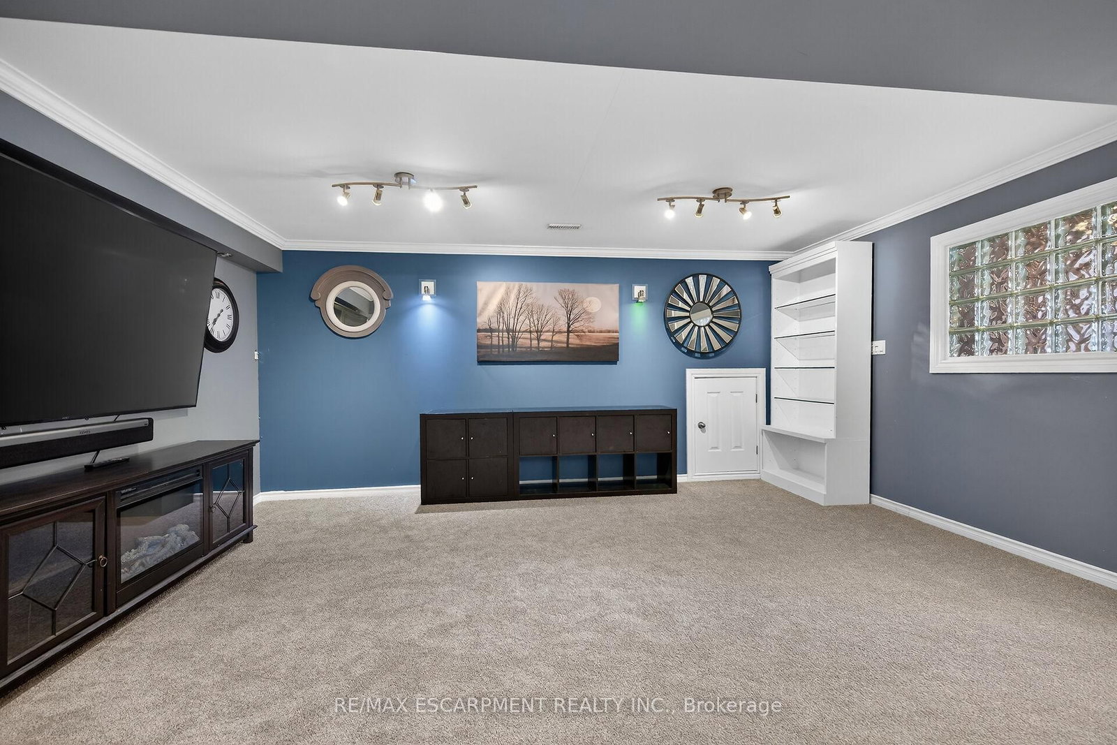 Detached House for sale at 80 First Road, Hamilton, Ontario, L8J 2S9 - Stoney Creek Mountain - MLS: X12972058