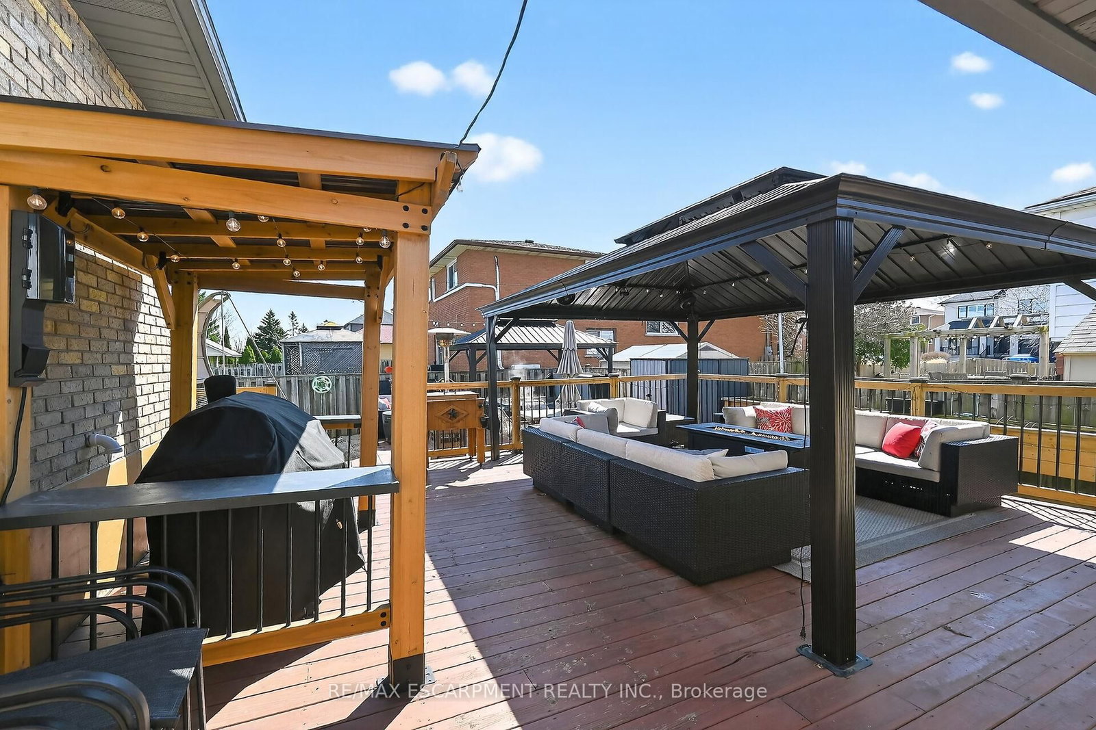 Detached House for sale at 80 First Road, Hamilton, Ontario, L8J 2S9 - Stoney Creek Mountain - MLS: X12972058