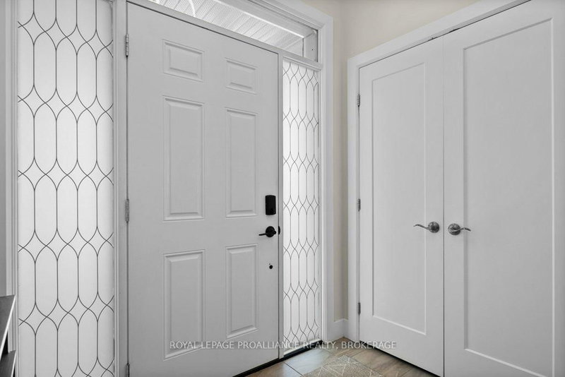 103 Pearce St, Loyalist, K7N 0E1 | Image 3