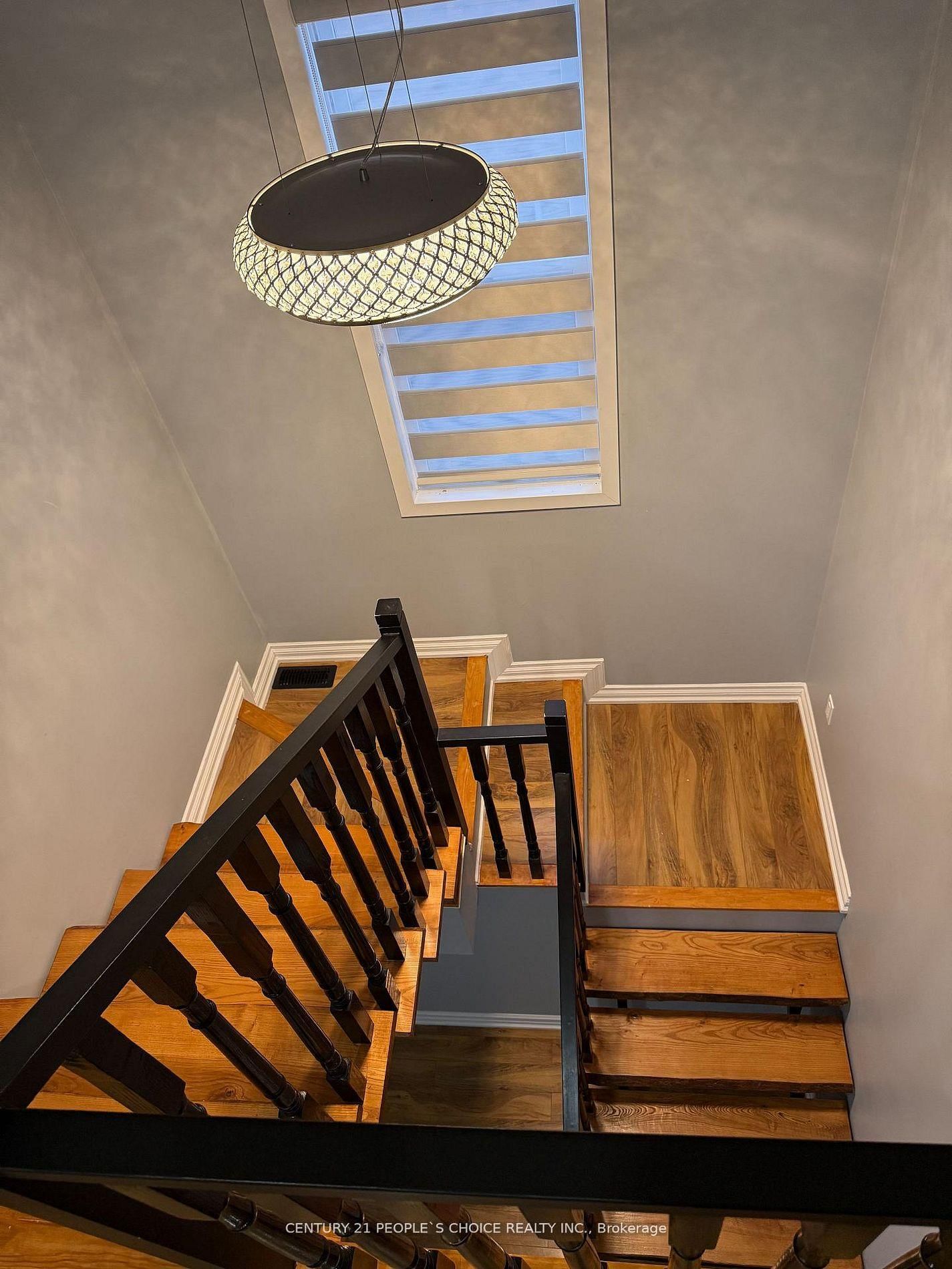 Detached House for sale at 280 Cambridge Road, Fort Erie, Ontario, L0S 1B0 - Crystal Beach - MLS: X12972104