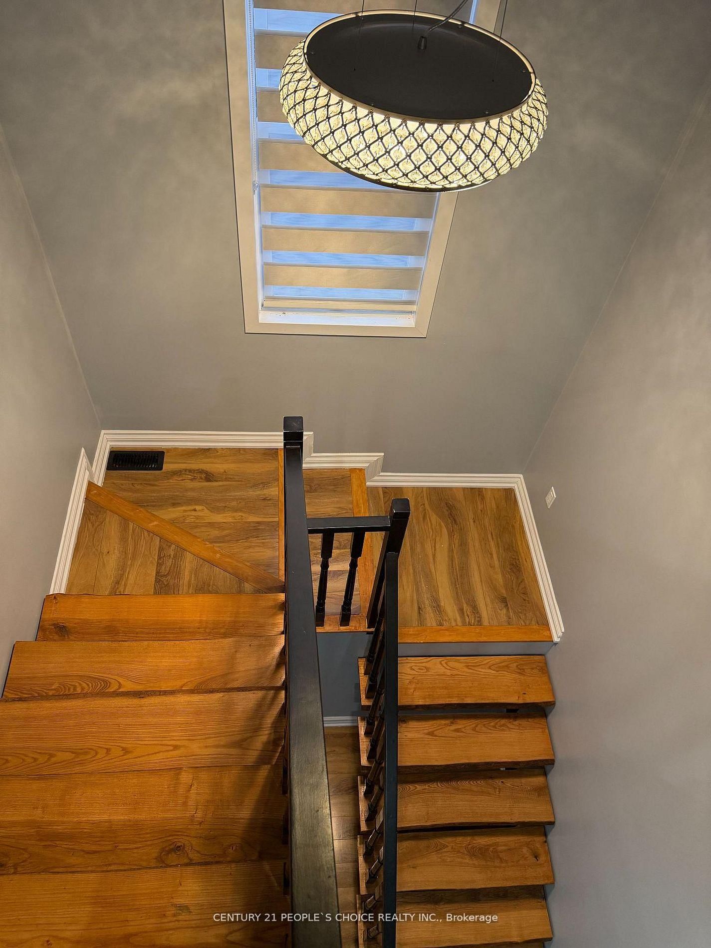 Detached House for sale at 280 Cambridge Road, Fort Erie, Ontario, L0S 1B0 - Crystal Beach - MLS: X12972104