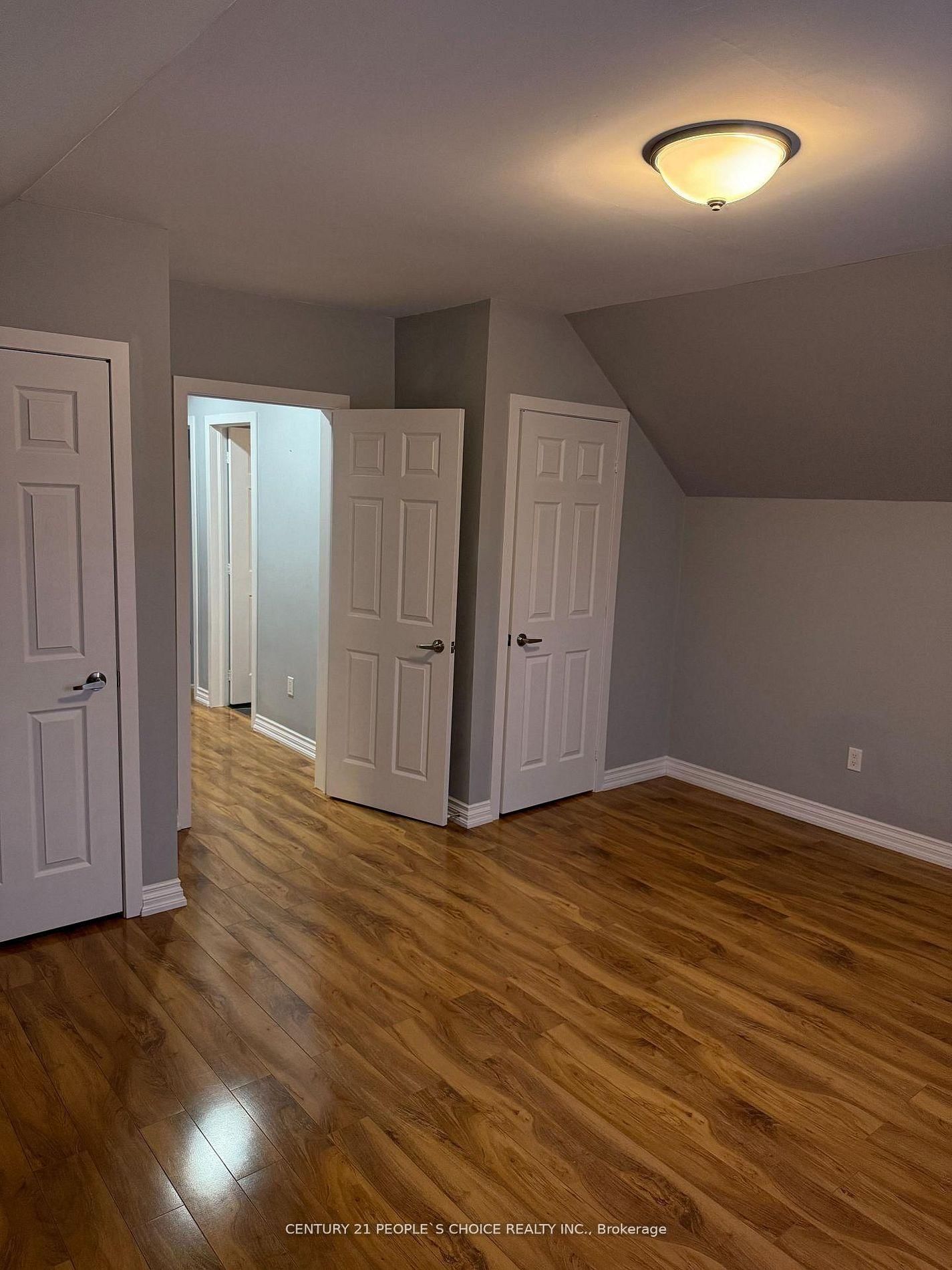 Detached House for sale at 280 Cambridge Road, Fort Erie, Ontario, L0S 1B0 - Crystal Beach - MLS: X12972104