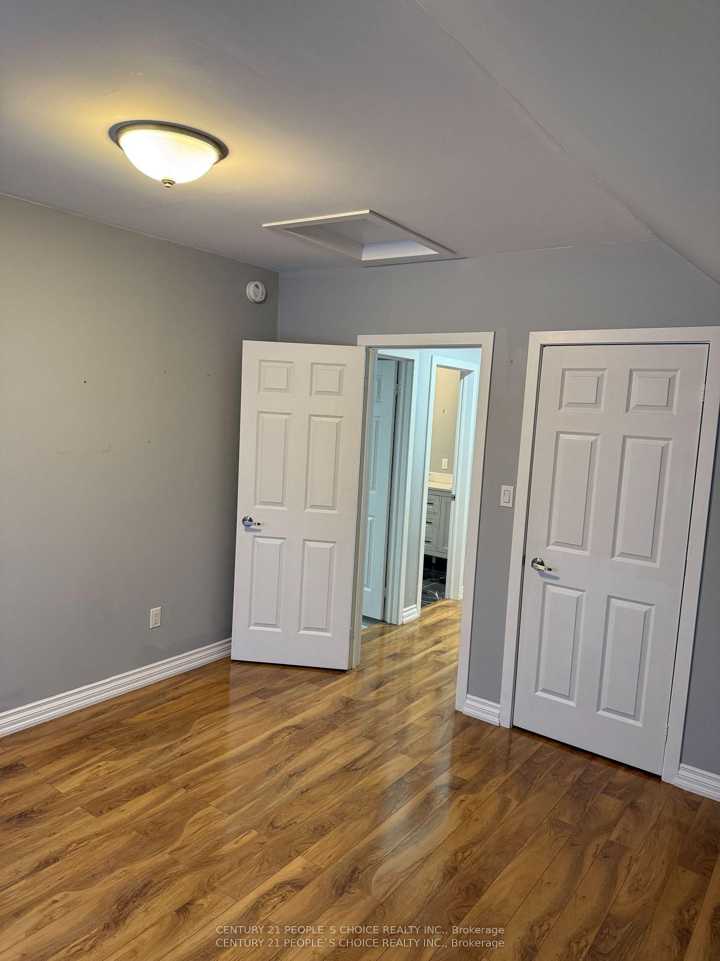 Detached House for sale at 280 Cambridge Road, Fort Erie, Ontario, L0S 1B0 - Crystal Beach - MLS: X12972104