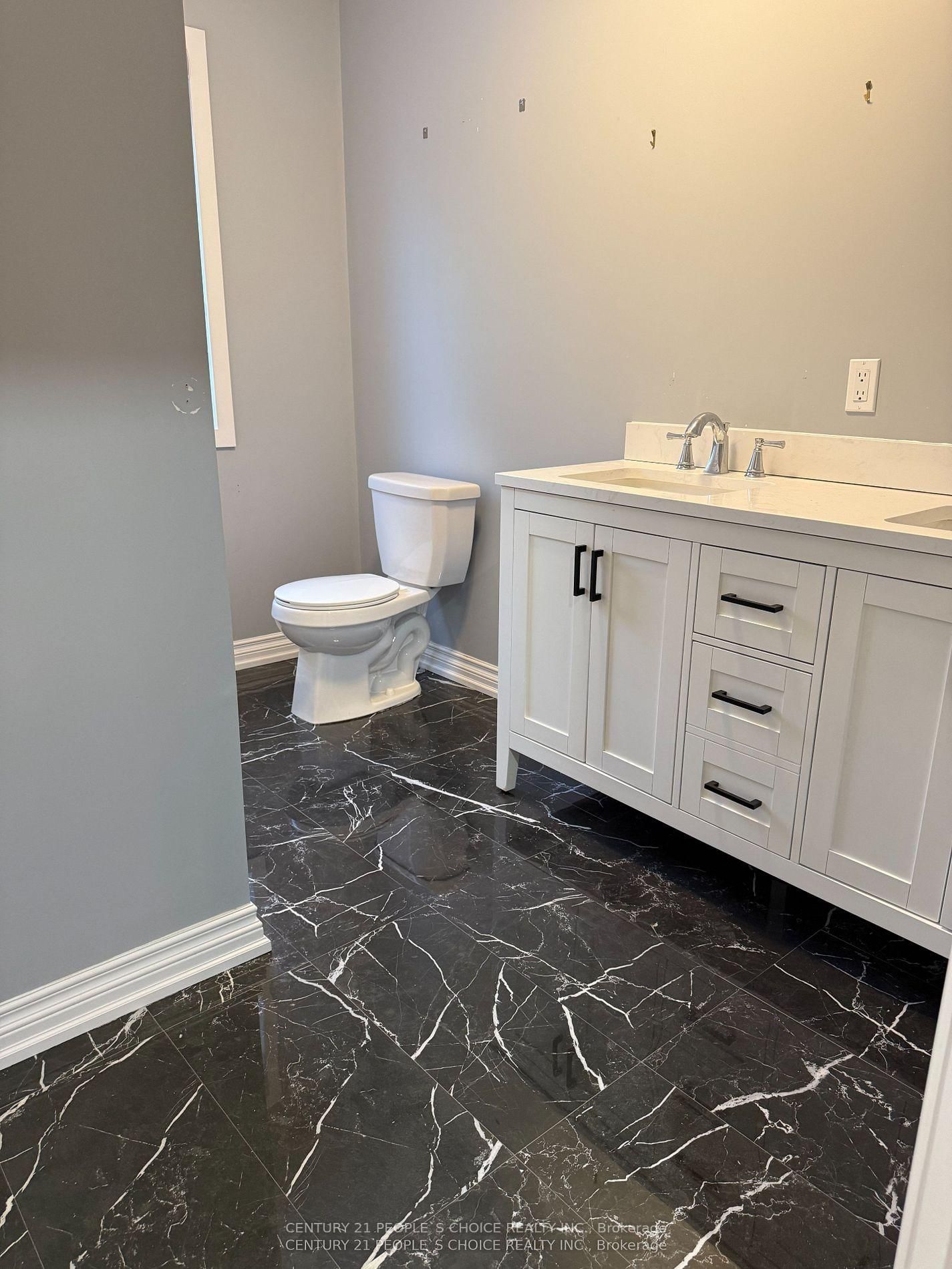 Detached House for sale at 280 Cambridge Road, Fort Erie, Ontario, L0S 1B0 - Crystal Beach - MLS: X12972104