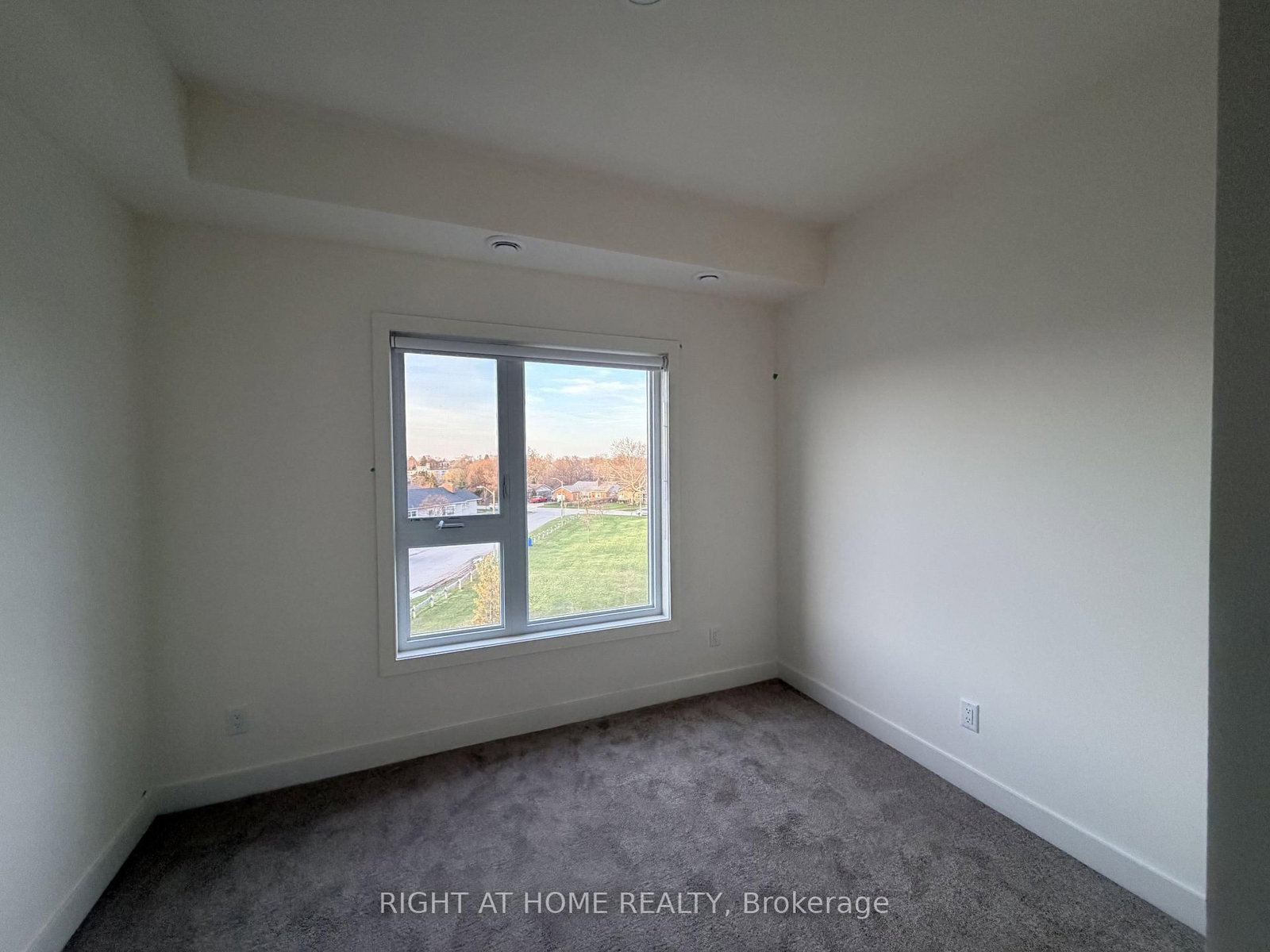 16 Melbourne Avenue, Unit 301A - Photo 10