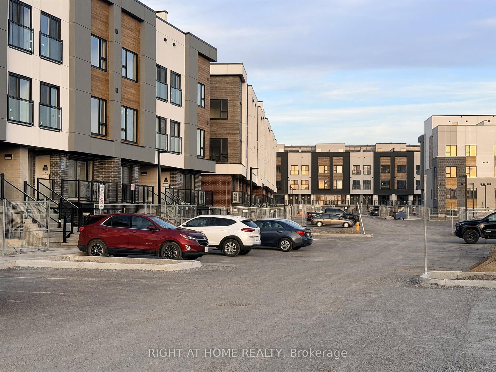 16 Melbourne Avenue, Unit 301A - Photo 2