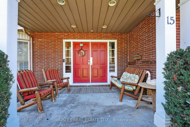 15 Upper Canada Dr, Niagara-on-the-Lake, L0S 1J0 | Image 2