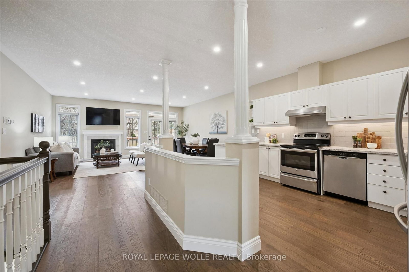 Listing Image 9