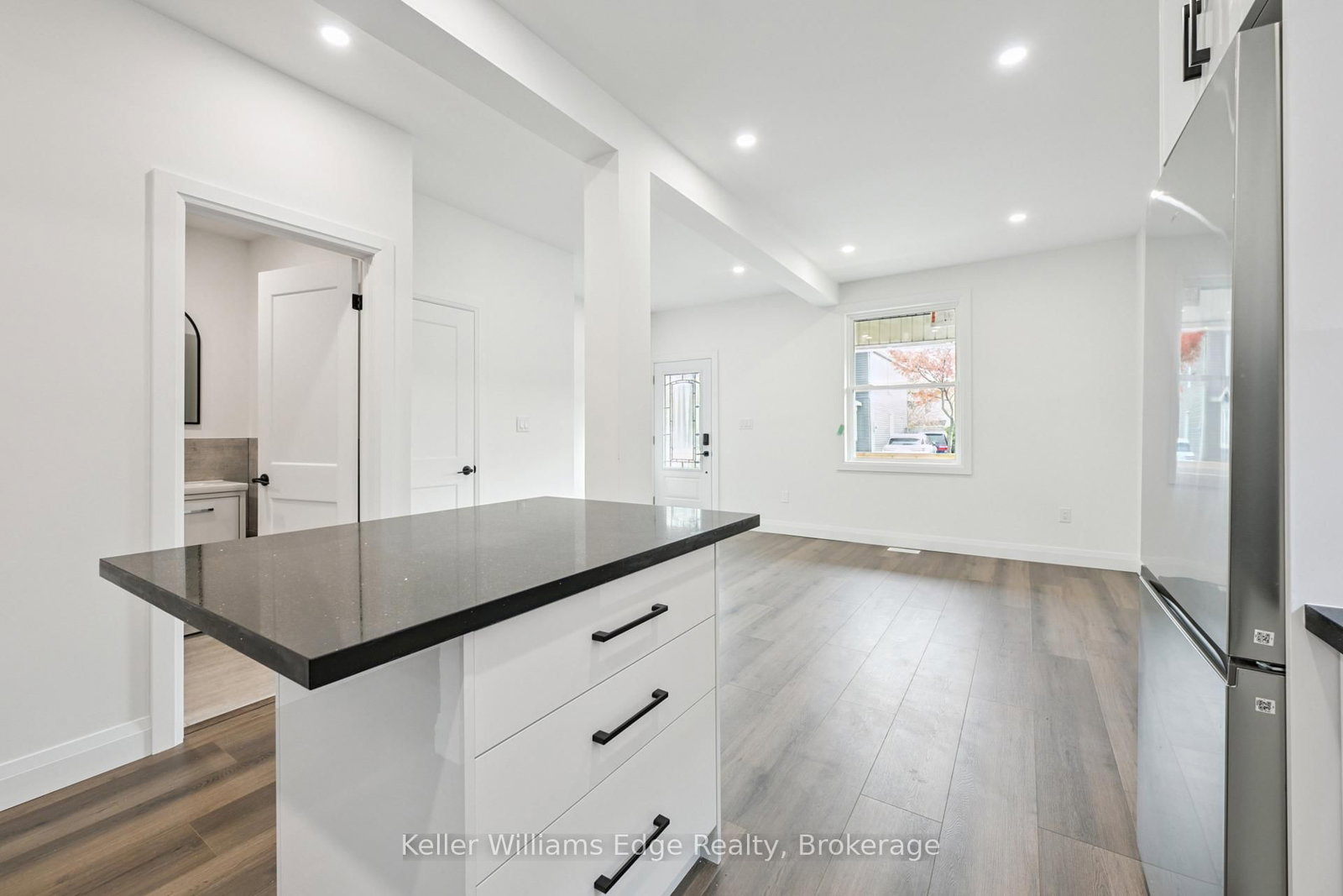 Detached House for sale at 161 Weir Street, Hamilton, Ontario, L8H 5G1 - Homeside - MLS: X12972358