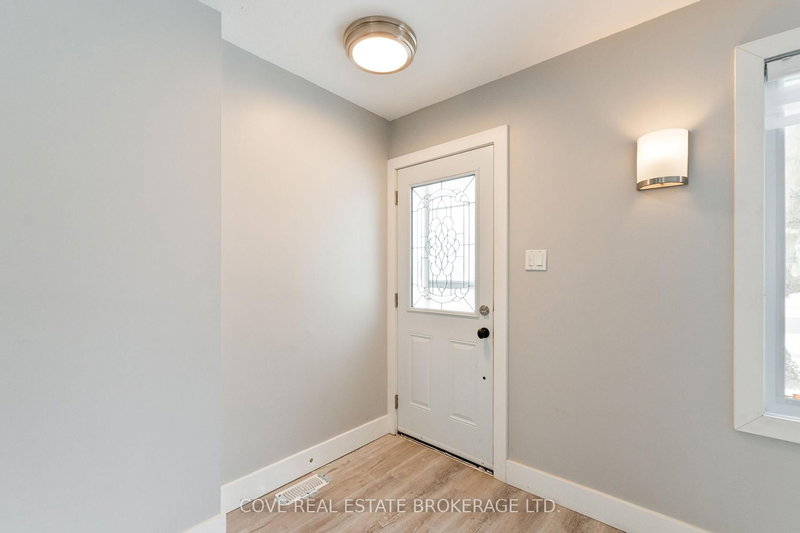 892 Notre Dame Dr, London South, N6J 3C4 | Image 2
