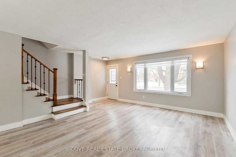 892 Notre Dame Dr, London South, N6J 3C4 | Image 3