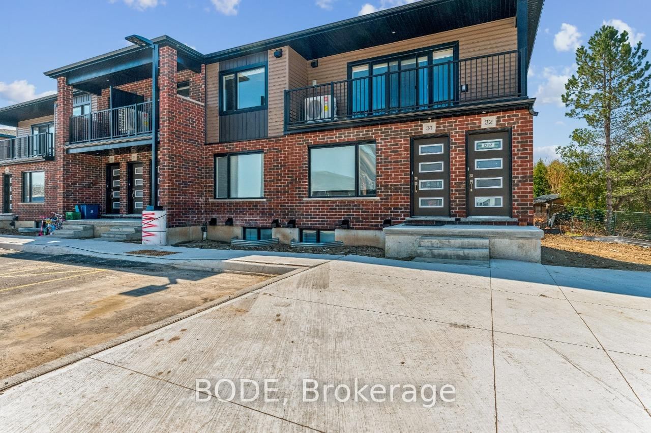 200 Brantwood Park Road, Unit 28