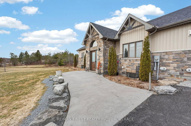 3266 Harrowsmith Road