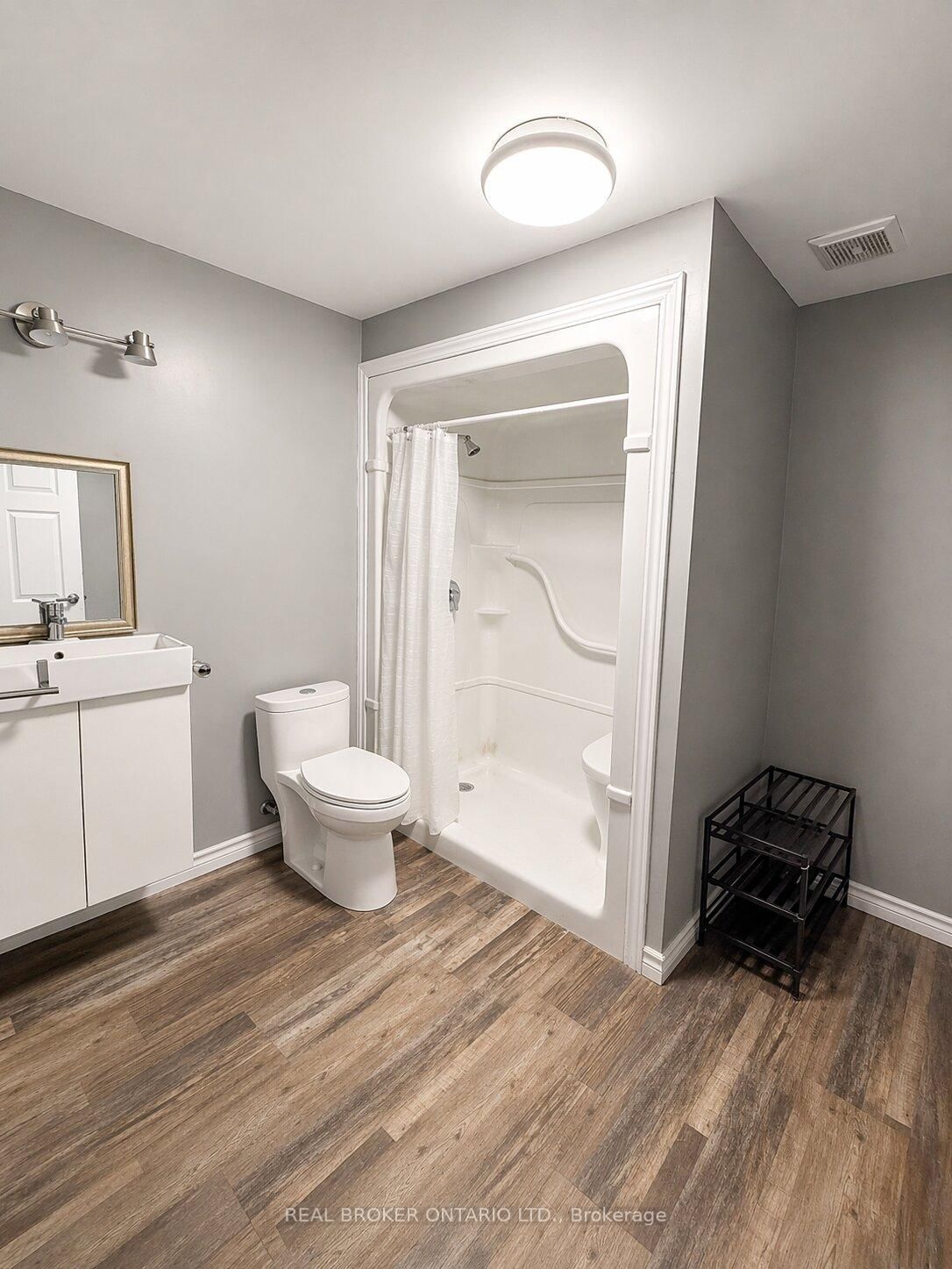 227 Bunting Road, Unit i - Photo 8