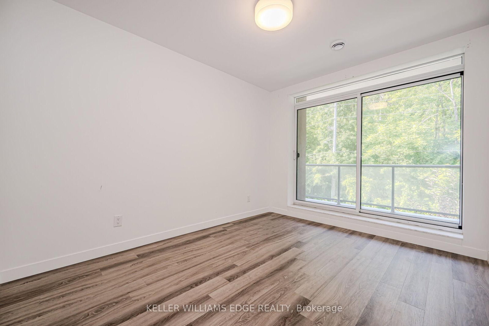 479 Charlton Avenue E, Unit 202 - Photo 13