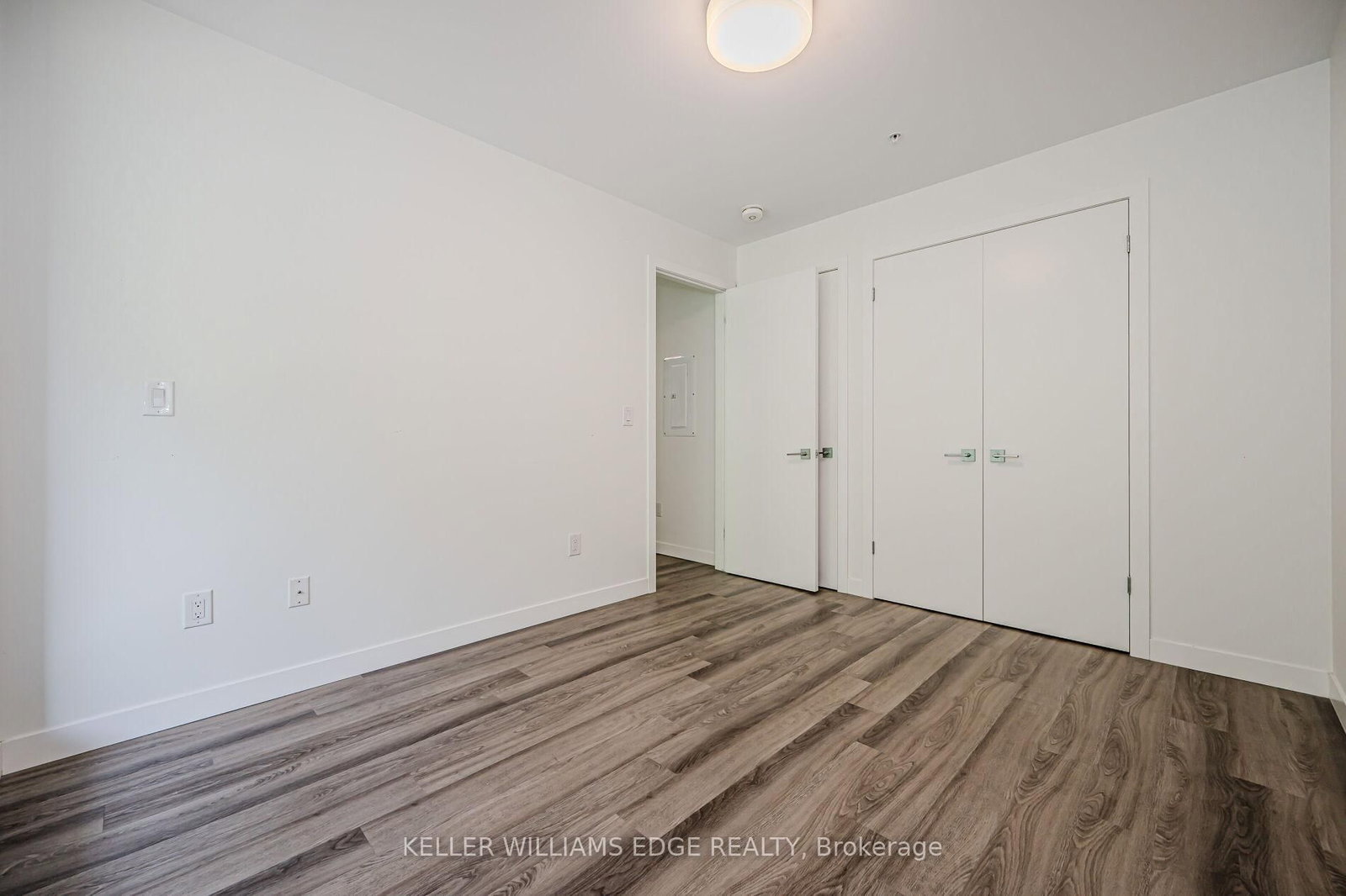 479 Charlton Avenue E, Unit 202 - Photo 15