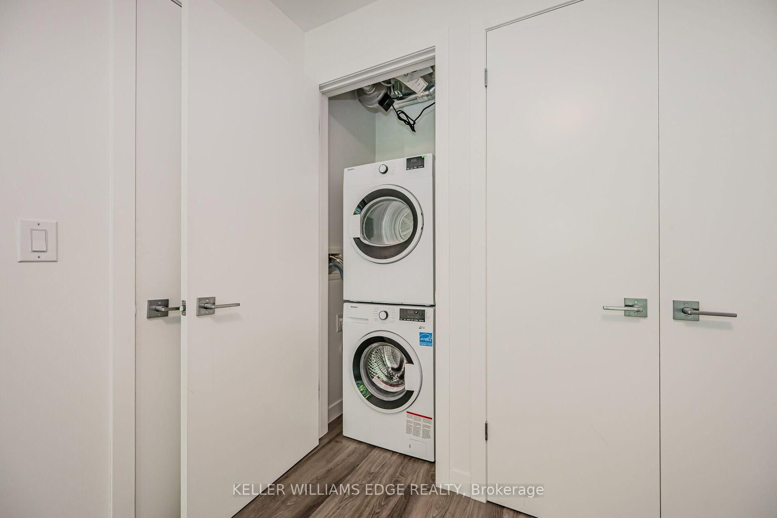 479 Charlton Avenue E, Unit 202 - Photo 16