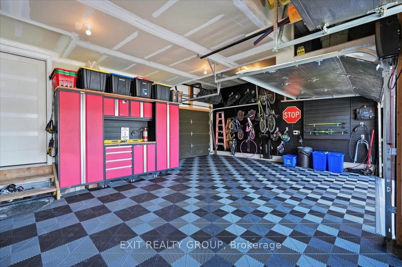 106 Ledgerock Crt, Quinte West, K8R 0A1 | Image 3