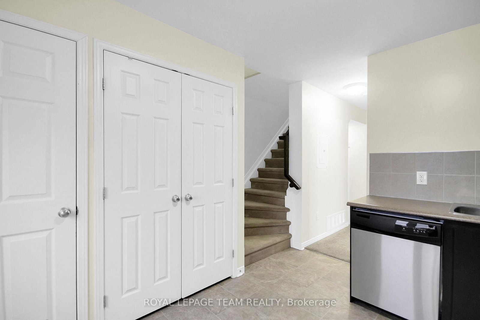 204 Shanly Private, Unit 41 - Photo 24