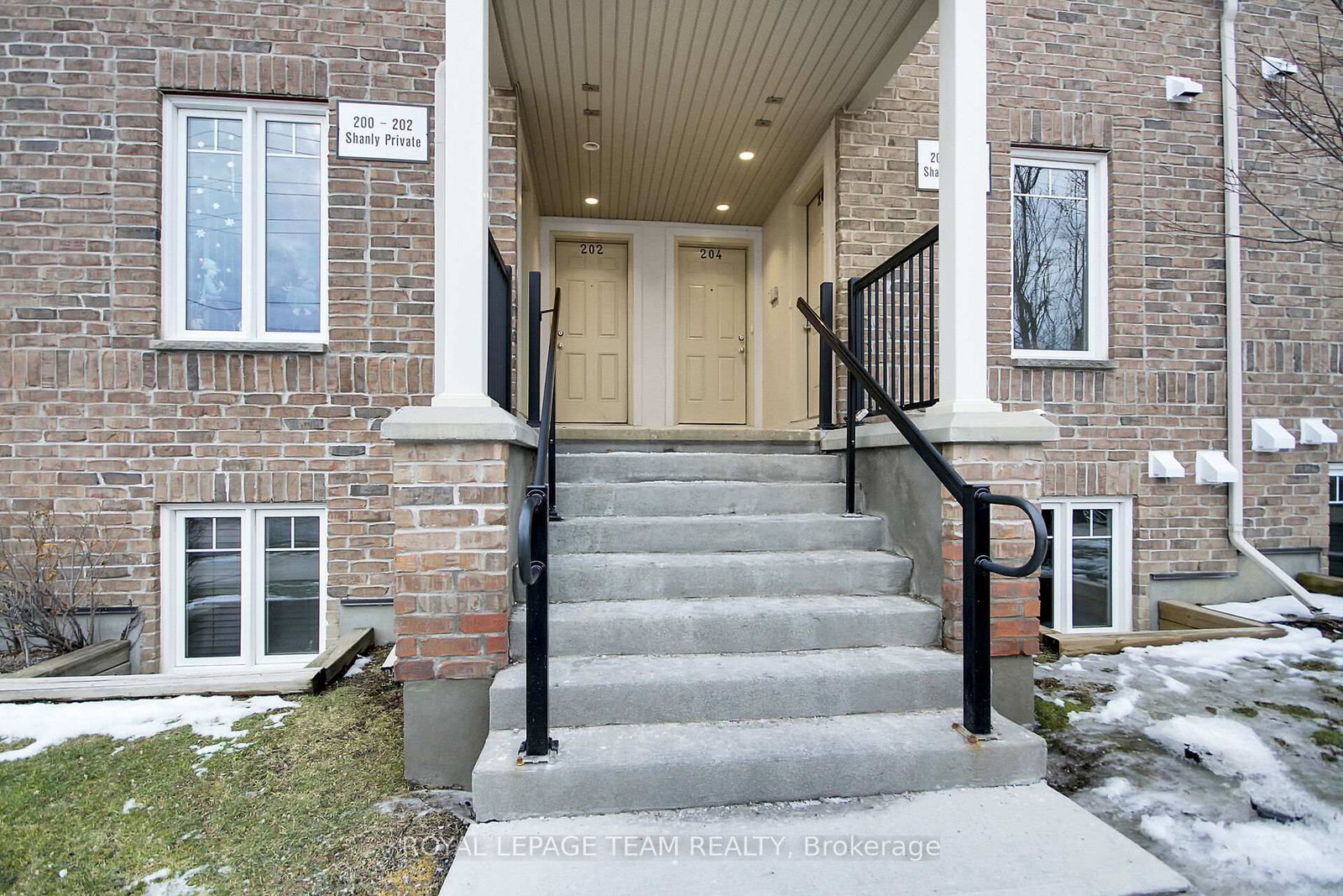 204 Shanly Private, Unit 41 - Photo 4