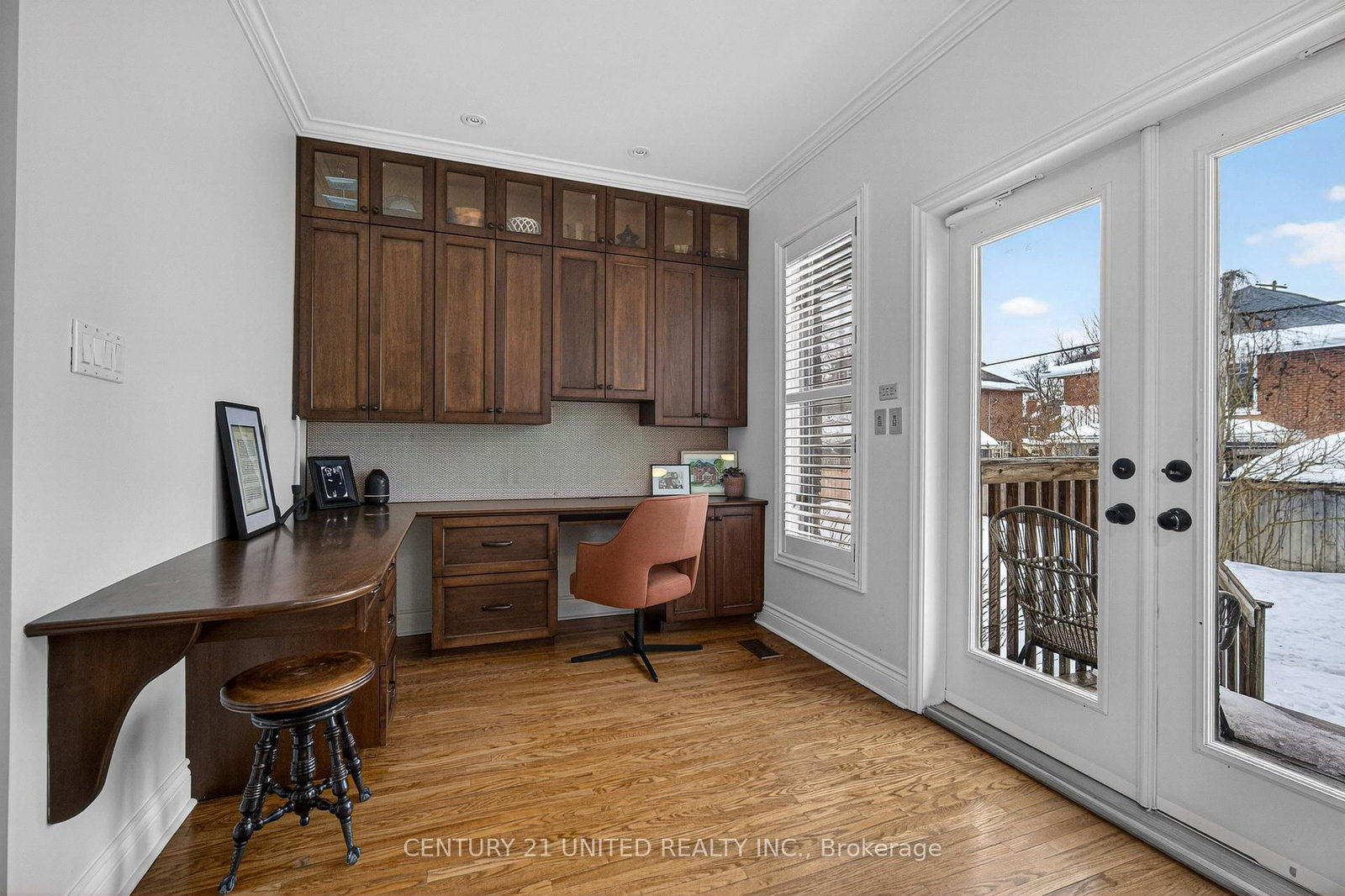 Listing Image 11