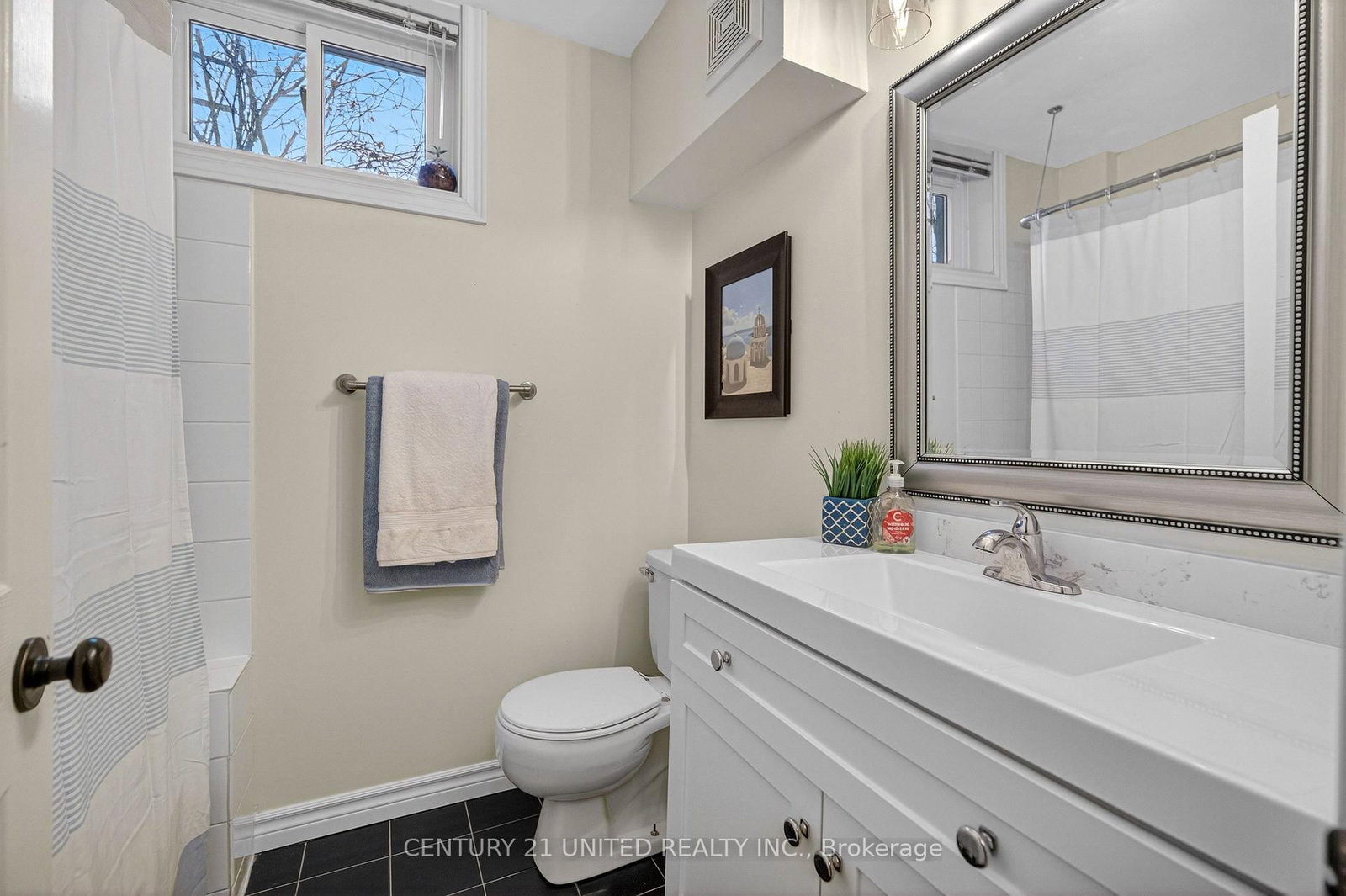 Detached House for sale at 499 Hunter Street, Peterborough, Ontario, K9H 2M9 - Town Ward 3 - MLS: X12972768